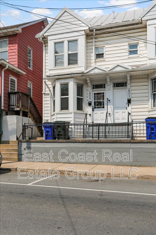 Foto del edificio - 805 S Potomac St