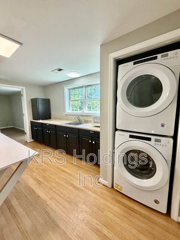 Foto del edificio - 1229 Wood Rd