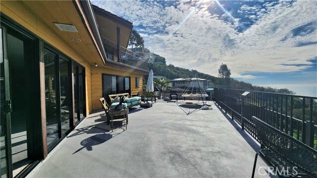 Building Photo - 1055 Summit Dr