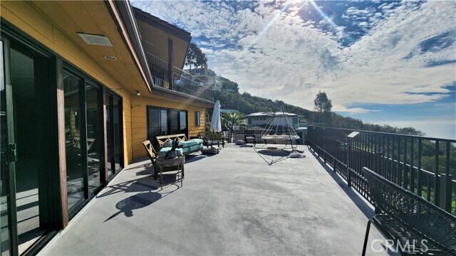 Foto del edificio - 1055 Summit Dr