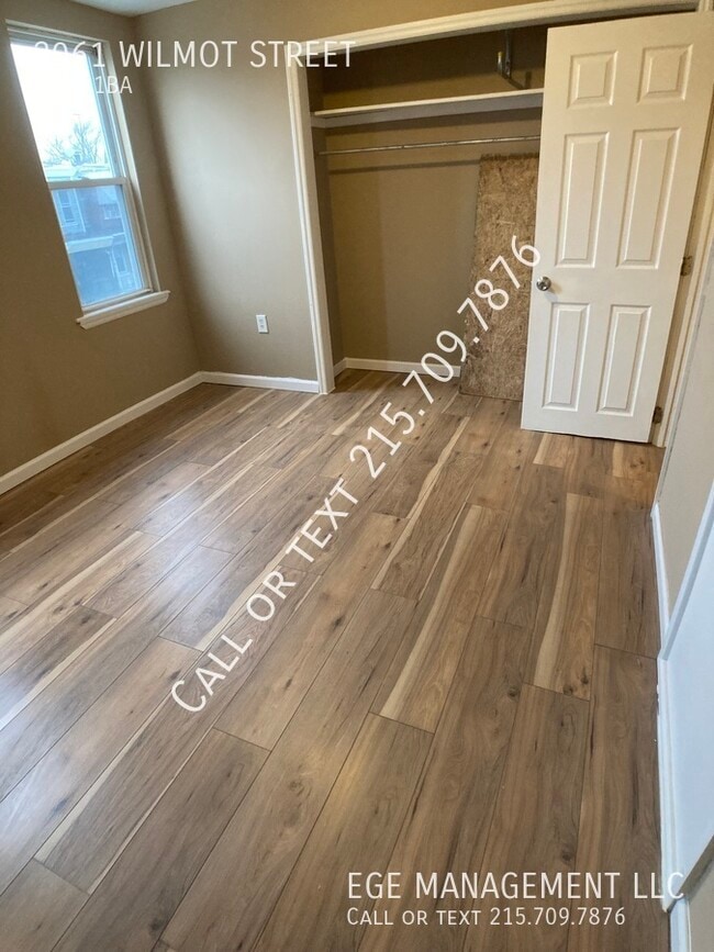 Photo - 2061 Wilmot St House