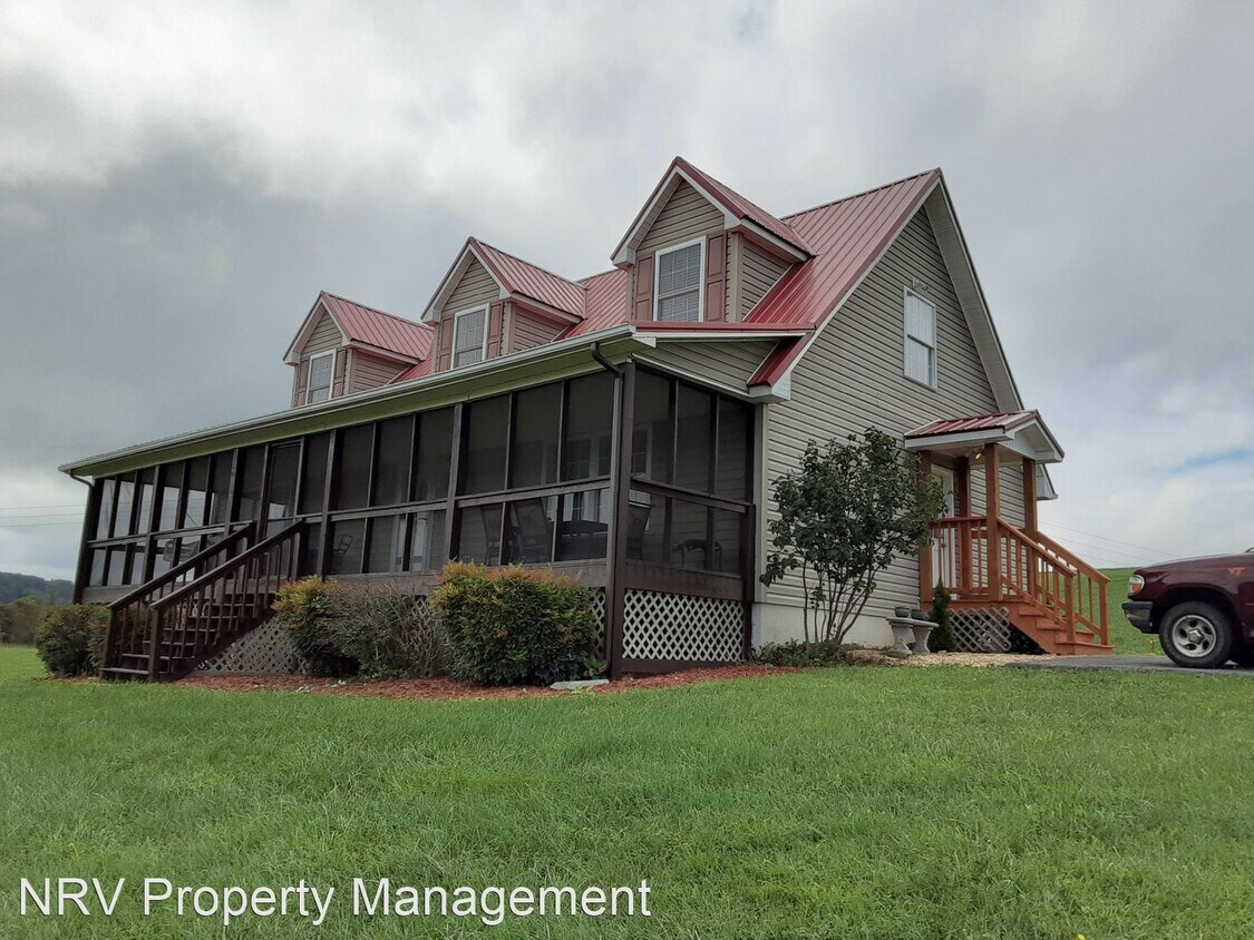 Primary Photo - 4 br, 2.5 bath House - 7751 Walker Farms D...