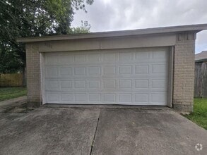 Building Photo - 5400 Linda Ln