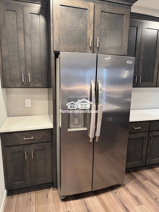 Building Photo - 17955 Headwaters Dr