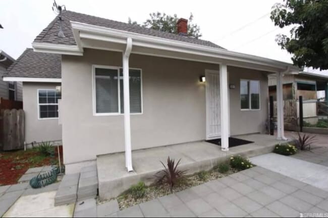 Building Photo - 1937 88th Ave