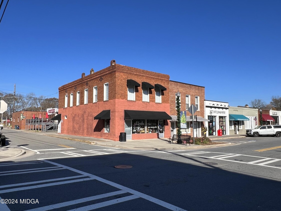 30 E Johnston St, Forsyth, GA 31029 House Rental in Forsyth, GA