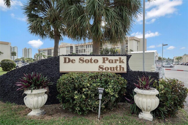 Foto del edificio - 501 Three Islands Boulevard