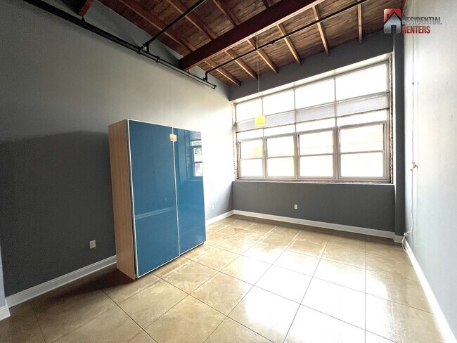 Foto del edificio - 3059 N Weil St