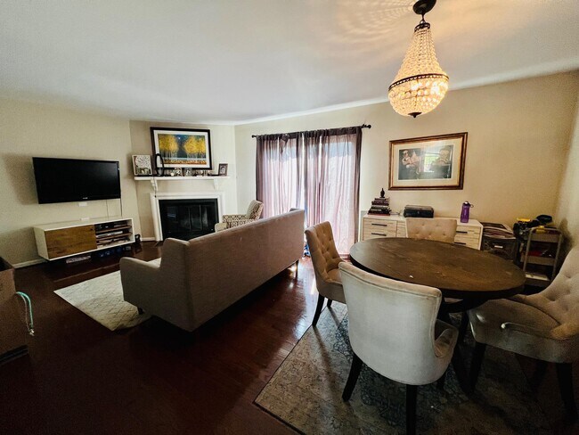 Foto del edificio - 6046 Bonnie Bern Ct