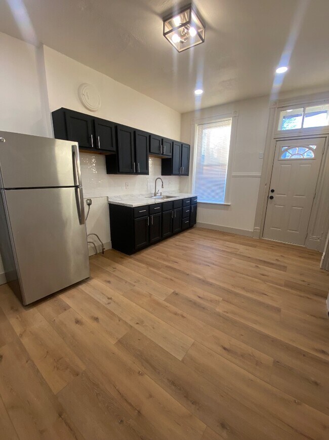 Building Photo - 4115 Oregon Ave