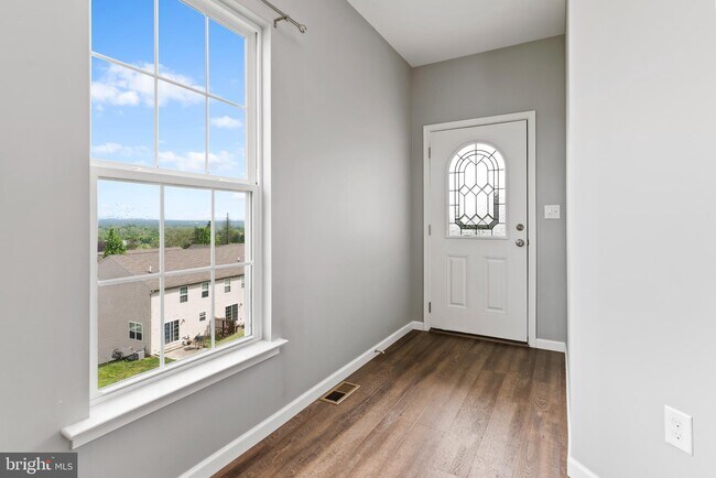 Foto del edificio - 318 Stoneridge Court