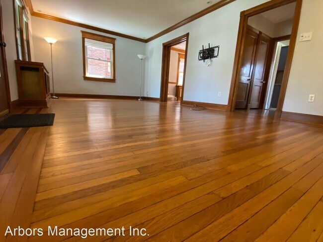 Building Photo - 3 br, 2 bath House - 6942 Reynolds Street