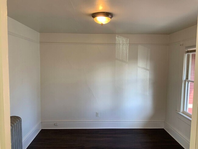 Foto del edificio - 1 Bedroom, 1 Bath Near Downtown