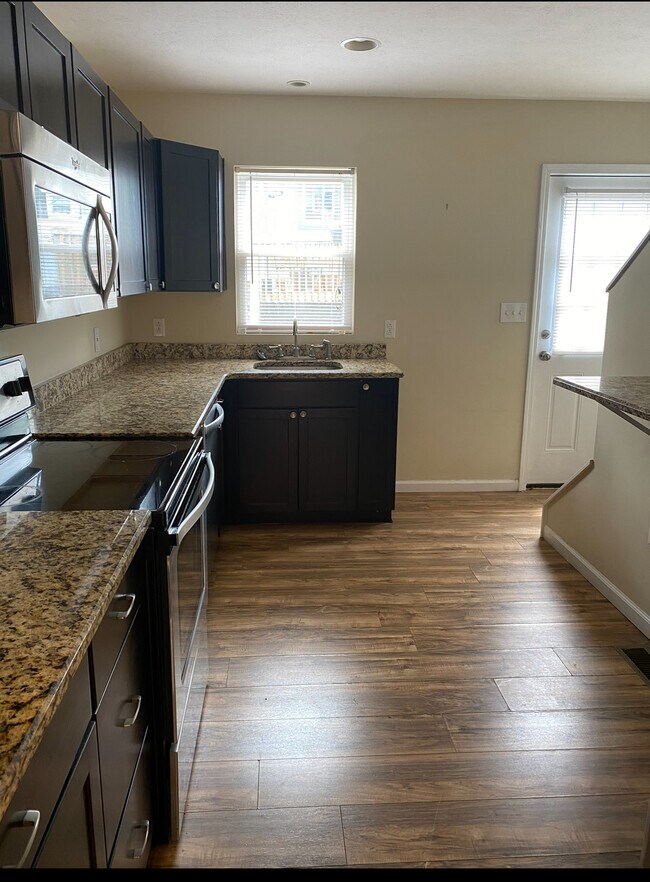 Foto del edificio - 3951 Clement Way