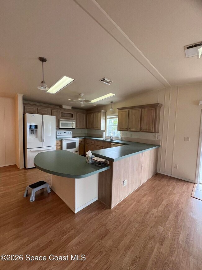 Foto del edificio - 495 Outer Dr