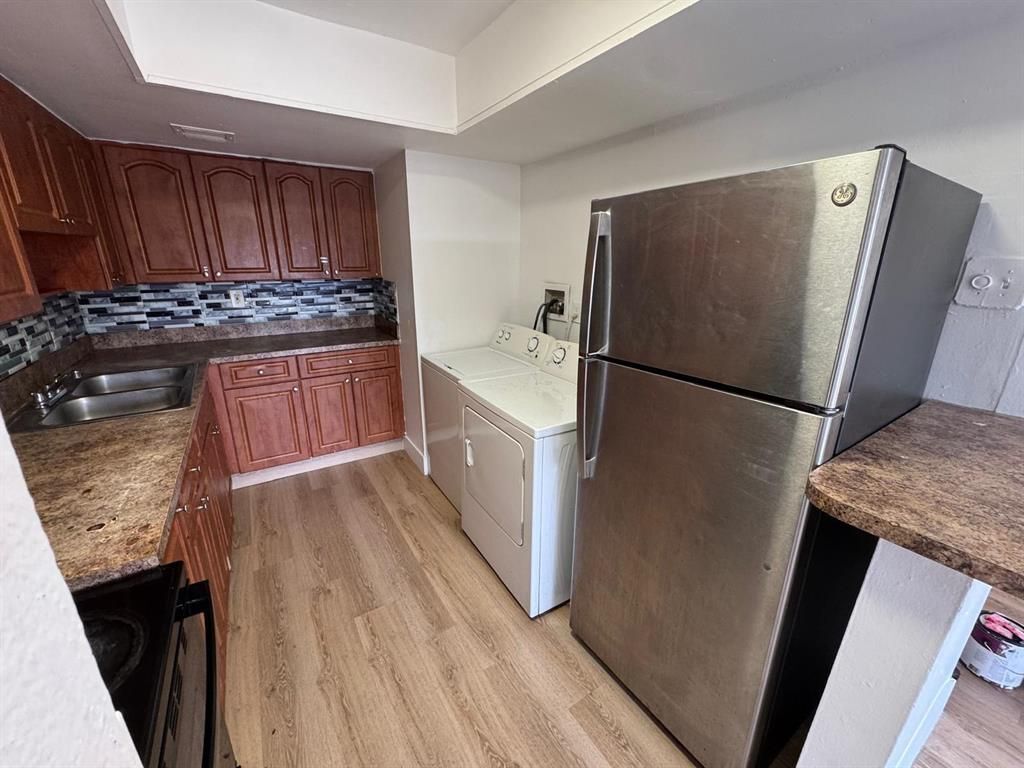 Foto del edificio - 5830 NW 21st St