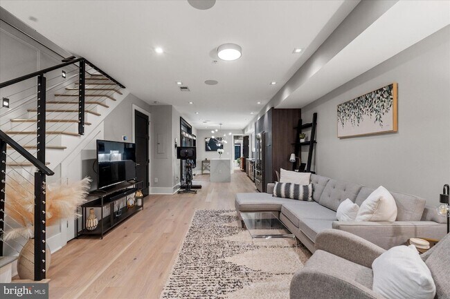 Foto del edificio - 1429 W Street NW Unit 1