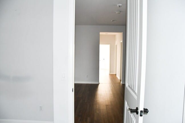 Foto del edificio - 3225 Donovan Ranch Rd