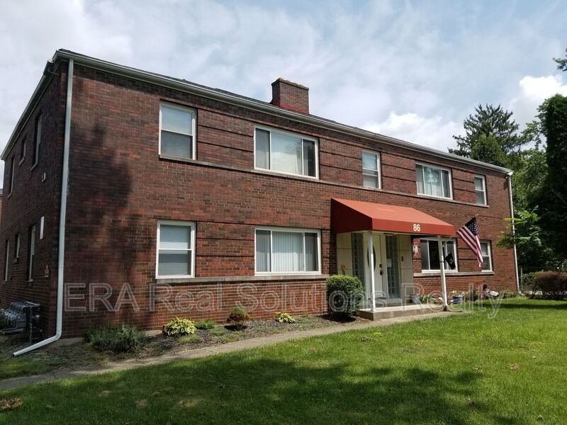 Primary Photo - 86 N Hampton Rd