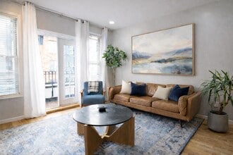 Building Photo - 901 MADISON St