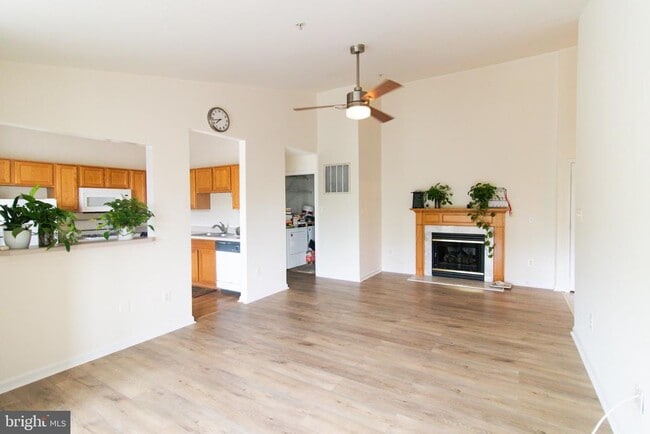 Building Photo - 7505 Calderon Ct