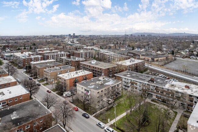 Aerial Photo - 5320 Rue Dudemaine