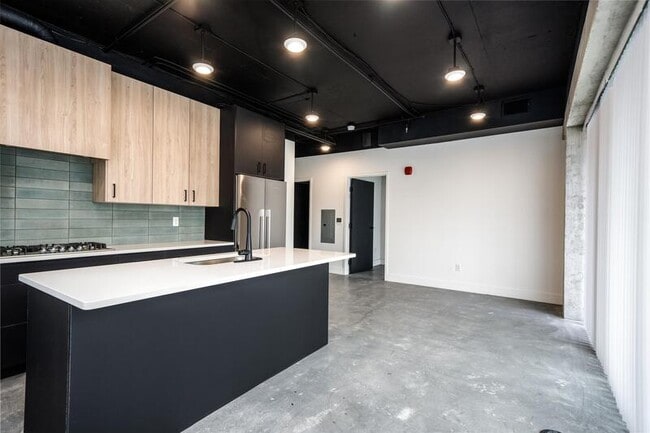 Building Photo - 490 E 1300 S