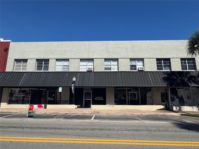 Foto del edificio - 206 W Main St