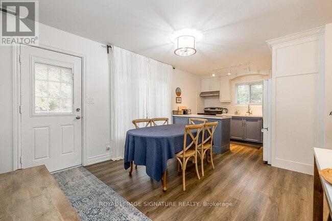 Photo du bâtiment - 22 Lindale Ave