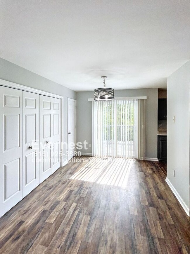 Building Photo - 3-Bedroom, 2-Bathroom Home with Deck and C...