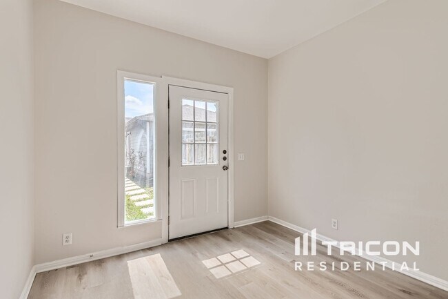Building Photo - 501 Tobin Dr