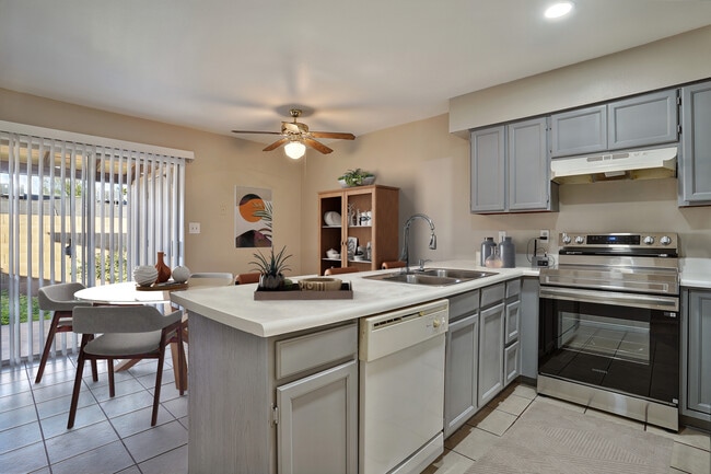 Foto del edificio - Evergreen on McKellips Apartments