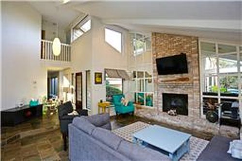 Building Photo - 15915 Larkfield Dr