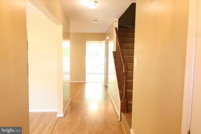 Foto del edificio - 130 Deer Park Ln
