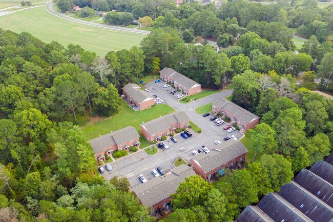Foto del edificio - Chimney Lane Townhomes