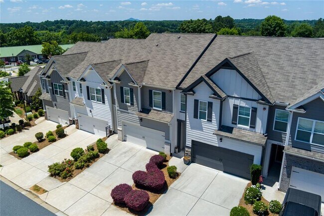 Building Photo - 723 Woodstock Grove Dr