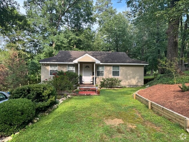 Building Photo - 855 Hillcrest Rd