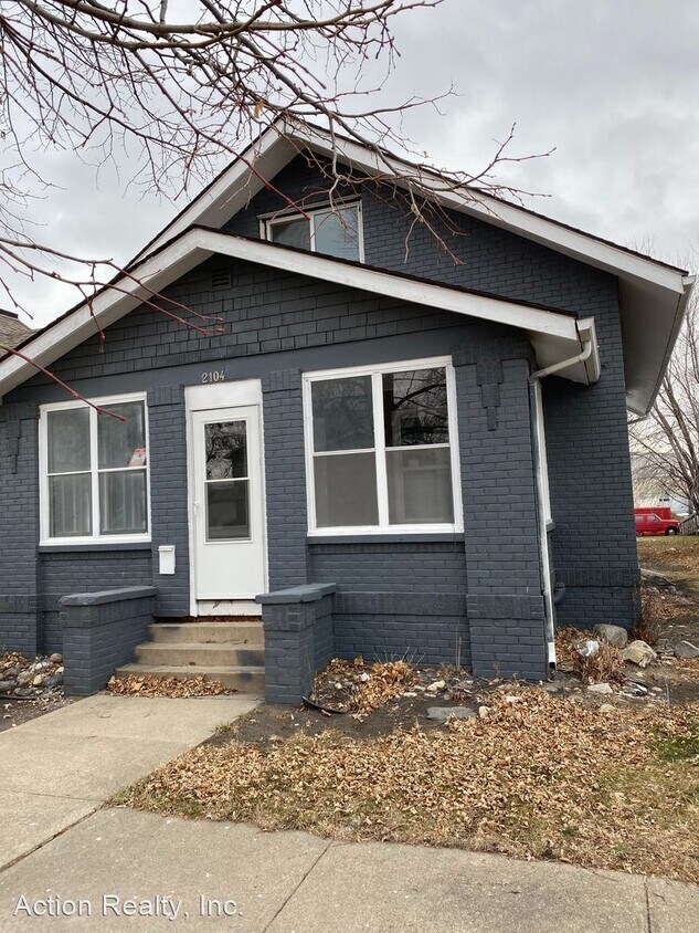 Primary Photo - 4 br, 1 bath House - 2104 4th Ave S