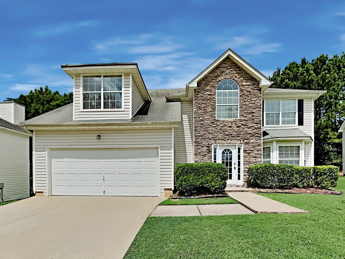 5853 Blacktop Way House Rental in Fairburn, GA