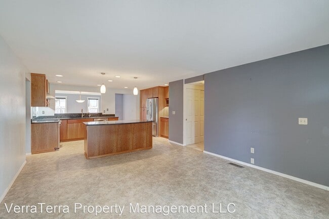 Building Photo - 3 br, 2.5 bath House - 14200 112th Ave NE