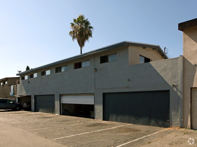 Foto del edificio - 324 Leatrice Ln