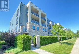 Building Photo - 320-320 Sugarcreek Trail