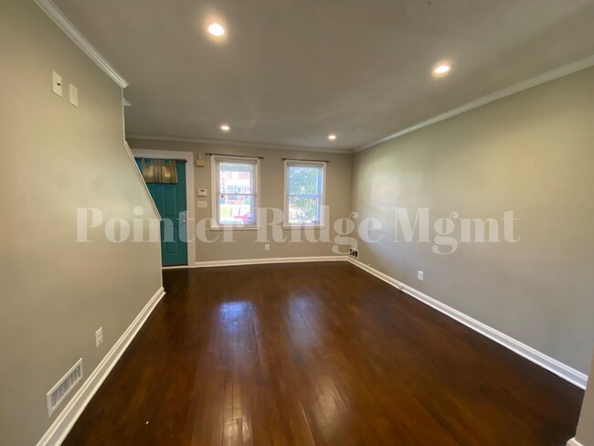 Foto del edificio - 6900 Gough St
