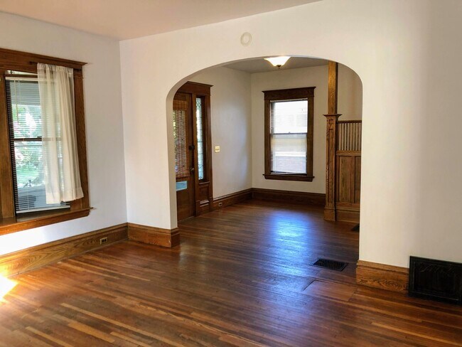 Foto del edificio - 338 Hampton Ave SE