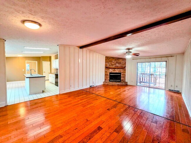 Foto del edificio - 3 Bedroom Mobile Home in Williamston