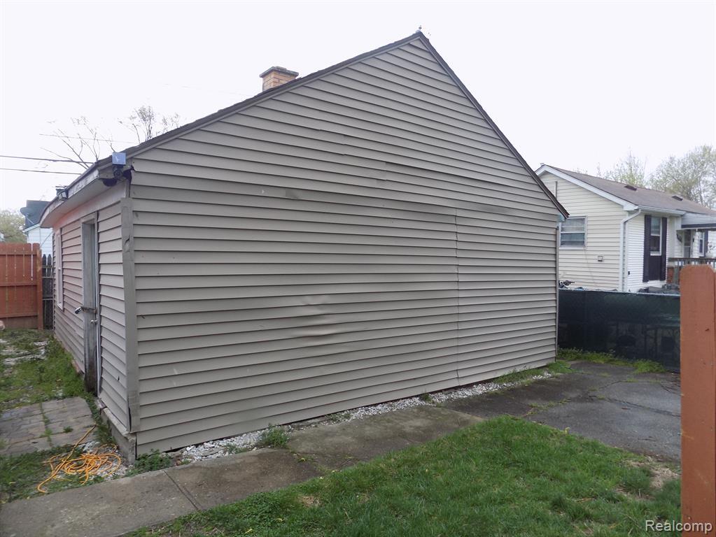 Building Photo - 8268 Cadillac Ave