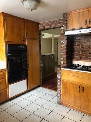 Building Photo - 14106 Vista Dr