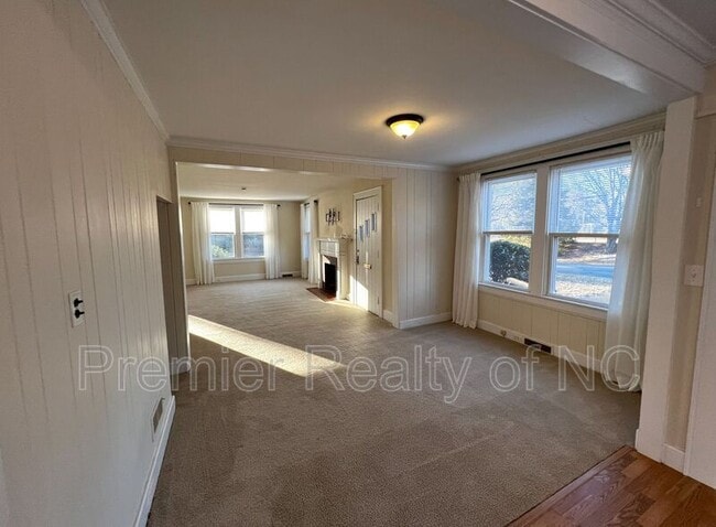 Foto del edificio - 2220 Elgin Rd