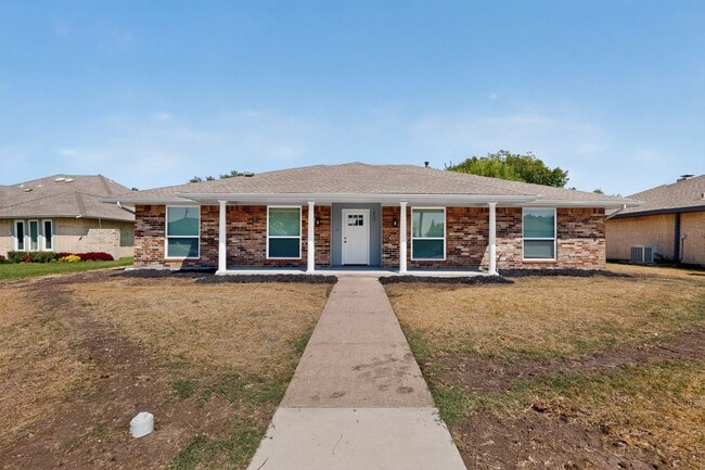 Building Photo - 1829 Kensington Dr