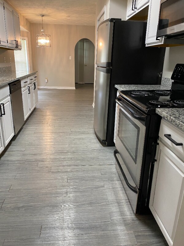 Foto del edificio - 374 Whaleys Lake Dr